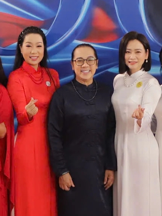 Cuộc hội ngộ đặc biệt của NSND Trịnh Kim Chi, NSƯT Thành Lộc, Việt Hương