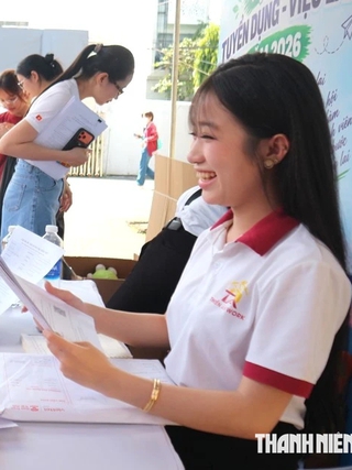 Nhiều việc làm lương 10-12 triệu đồng/tháng, có việc thu nhập 100 triệu đồng