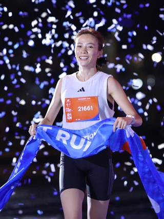 Huỳnh Anh Khôi nhất cự ly 21 km nam giải Gemadept Run với 4.500 người tham dự