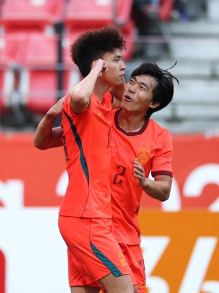 U.23 Trung Quốc bất ngờ đánh bại U.23 Uzbekistan, giành huy chương ASIAD sau 28 năm