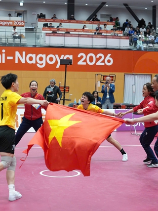 Bộ trưởng Lâm Thị Phương Thanh ngợi khen ý chí kiên cường của các cô gái vàng cầu mây Việt Nam