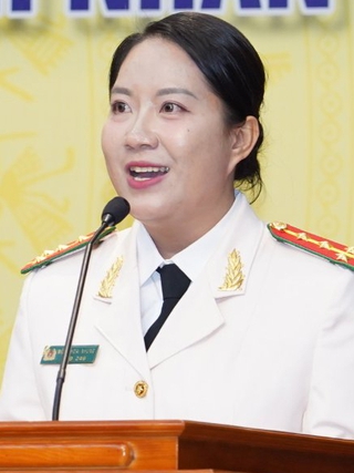 Nữ đại úy ngày đêm lần theo những dấu vết số
