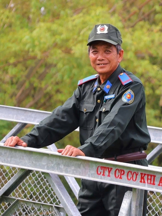 Cựu chiến binh hơn 30 năm giữ rừng, nặng lòng với sếu đầu đỏ