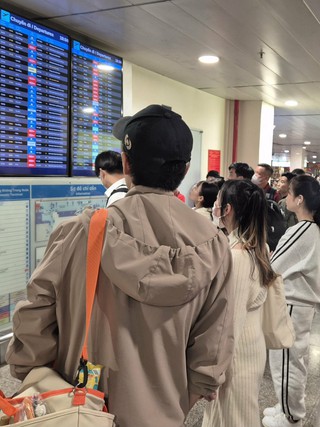 Bị trễ chuyến bay hay nếu delay... thì phải làm gì?