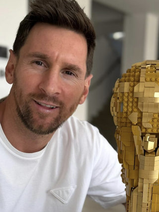 Messi lắp ghép lego cực đỉnh, theo đuổi những sở thích mới chờ World Cup