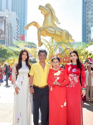 Vì sao Lý Hùng và Lý Hương không nhận show diễn tết?