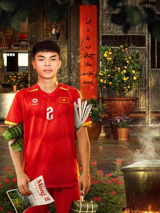 FIFA giữ chuỗi mỗi ngày một bài thơ chúc tết Việt Nam, đăng ảnh Lê Phát rất thú vị