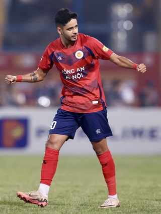 Leo Artur dính thẻ đỏ trận CLB CAHN thua Tampines, bị treo giò ở V-League không?