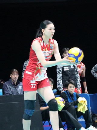 Phụ công Trần Thị Bích Thủy vượt khó ở giải bóng chuyền Nhật Bản