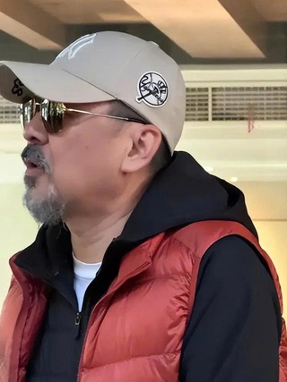 'Hoàng thượng' Trần Kiến Bân bị chê quá già ở tuổi U.60