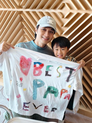 Cổ Cự Cơ hé lộ cuộc sống 'bố bỉm sữa' ở tuổi 54