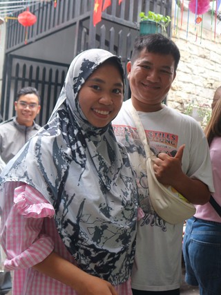 Chỉ xuất hiện 1 tháng/năm: Chợ Ramadan hẻm 157 chiều nào cũng cháy hàng