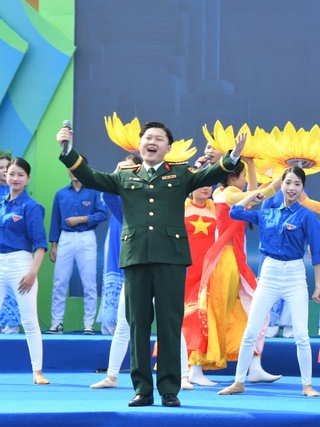 ‘Áo xanh gọi tương lai’ là ca khúc chính thức của Đại hội Đoàn