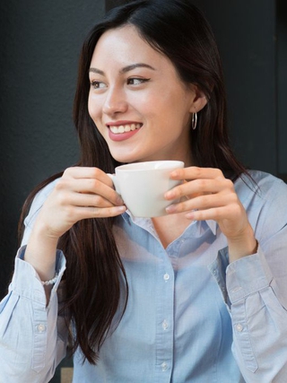Cảnh báo những tác hại khi uống cà phê lúc đói