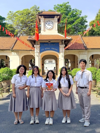 5 học sinh Trường THPT chuyên Lê Hồng Phong mang di sản Việt vào trò chơi