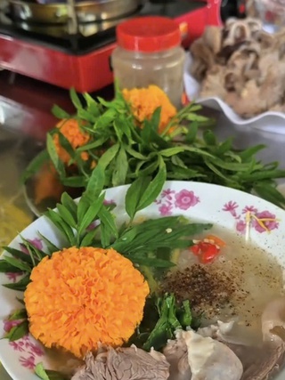 Cẩn thận với trend 'ăn hoa như ăn rau'