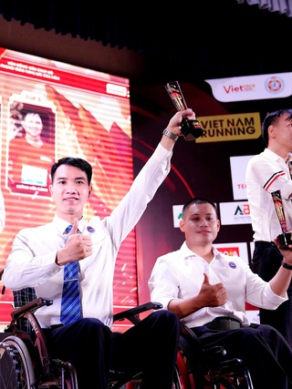 Nếu cả đời này không rực rỡ thì sao?: Đây là cách của thanh niên khiếm khuyết