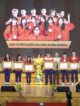 GAM Esports, 'Maris' được vinh danh ở lễ đặc biệt của thể thao điện tử Việt Nam