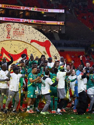 Senegal phản hồi nóng sau vụ bị tước chức vô địch: Sẵn sàng trả lại 263 tỉ đồng nhưng quyết giữ… cúp