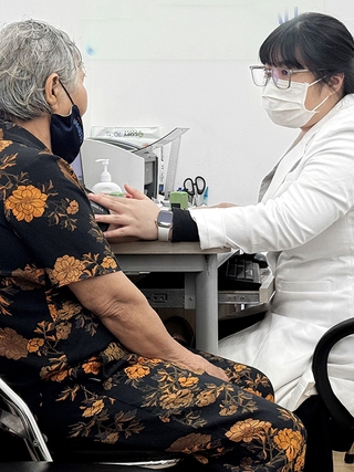 Bác sĩ 24/7: Làm sao phòng viêm não mô cầu hiệu quả?