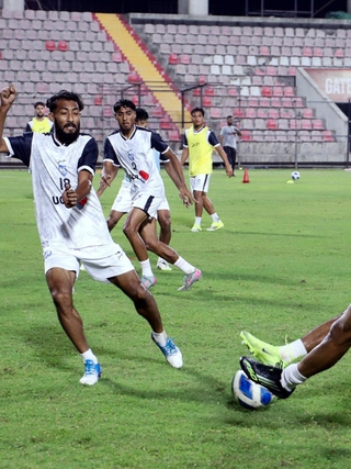 Đội tuyển Bangladesh sớm đến Hà Nội, có cựu cầu thủ Ngoại hạng Anh: Việt Nam quyết thắng để tăng bậc FIFA