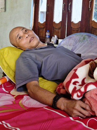 Chồng mắc bệnh hiểm nghèo, gia đình lâm cảnh khó khăn