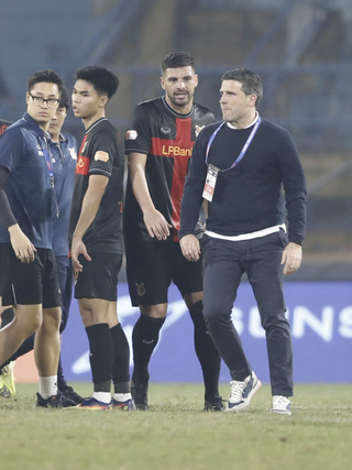 Nóng: HLV người Tây Ban Nha Albadalejo bị chấm dứt hợp đồng sau chuỗi thua đau của Ninh Bình