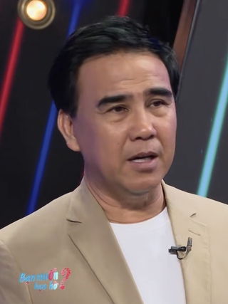 Quyền Linh xót xa khi nam kỹ sư khóc nghẹn trên show hẹn hò