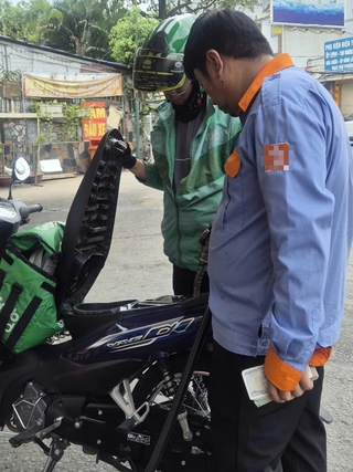 Tuyến đường 17 km có 6 cây xăng không chấp nhận thanh toán chuyển khoản ở TP.HCM