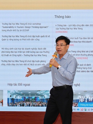 Báo Thanh Niên phối hợp Trường ĐH Nha Trang tập huấn nghiệp vụ truyền thông