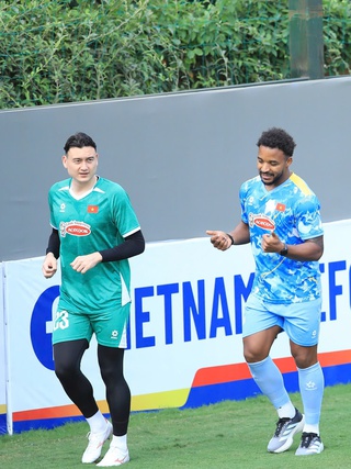 Đội tuyển Việt Nam: Nỗi lo quá ngắn và quá dài