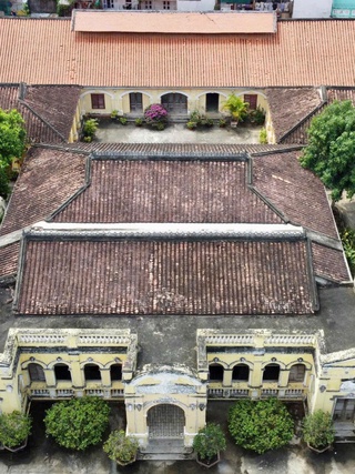 Vẻ đẹp nhà cổ trăm năm với kiến trúc Đông - Tây ở Gò Công