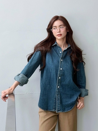 Phối đồ mùa hè thật năng động cùng áo sơ mi denim
