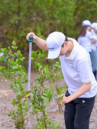 Lan tỏa tinh thần 'sống khỏe góp xanh' đến thế hệ trẻ
