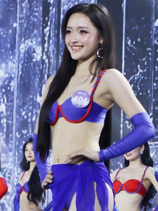 Thí sinh Hoa hậu Thế giới Việt Nam 2025 'đốt cháy' sân khấu với bikini