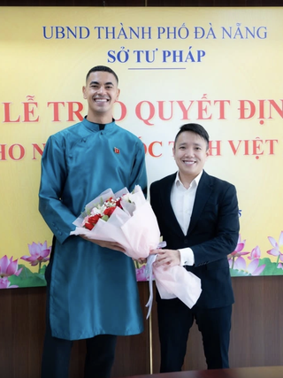 Đội tuyển Việt Nam chưa thể dùng trung vệ cao 1,95 m Đỗ Phi Long: FIFA không cho phép!