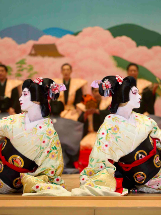 Phim nghệ thuật ngoại 'ế' ở rạp Việt