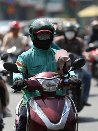 Mùa nắng nóng bất thường, vì sao?