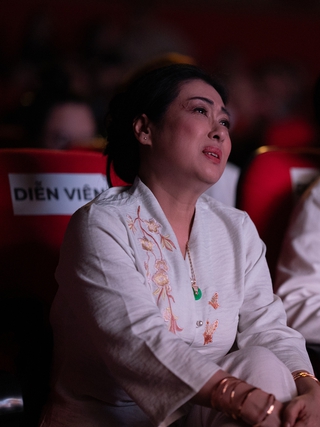 Nghệ sĩ Thanh Thủy phải dùng thuốc ngủ khi đóng phim,  tiết lộ cuộc sống ở tuổi 63