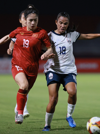 Đội tuyển nữ Việt Nam thắng Ấn Độ 2-1 nhờ cú đúp của Vạn Sự: Khởi đầu hanh thông