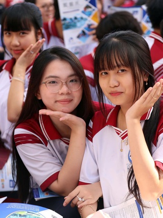 Hơn 2.500 học sinh TP.HCM đi tìm cơ hội cho tương lai