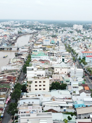 Chủ tịch UBND tỉnh Đồng Tháp chỉ đạo xử lý hơn 500 nhà, đất dôi dư