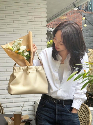 Áo sơ mi trắng, 'chìa khóa' biến hóa đa phong cách cho nàng hiện đại