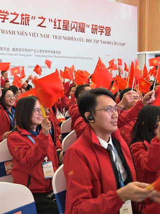 Hành trình đỏ thanh niên Việt - Trung: Lan tỏa tình hữu nghị