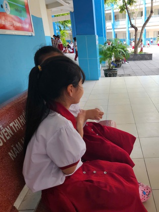 Học sinh Trường Bình Quới Tây nghi ngộ độc thực phẩm: Bao giờ có kết quả xét nghiệm?