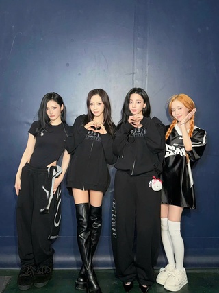 TWICE và aespa tranh ngôi Nữ nghệ sĩ Kpop xuất sắc tại Giải thưởng Âm nhạc Mỹ