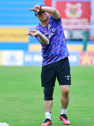 Trợ lý cũ của HLV Park Hang-seo xuất hiện ở CLB Ninh Bình, ông Vũ Tiến Thành đi đâu?