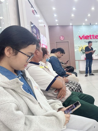 Nghe tin SIM có thể bị khóa, nhiều người đổ xô làm điều này…