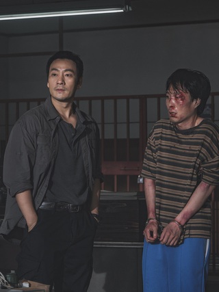 'Quái kiệt' Park Hae Soo tái xuất trong 'Bù nhìn bóng đêm'