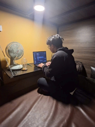 Thay vì vật vờ giảng đường, sinh viên chi 10.000 đồng 
thuê sleep box nghỉ trưa